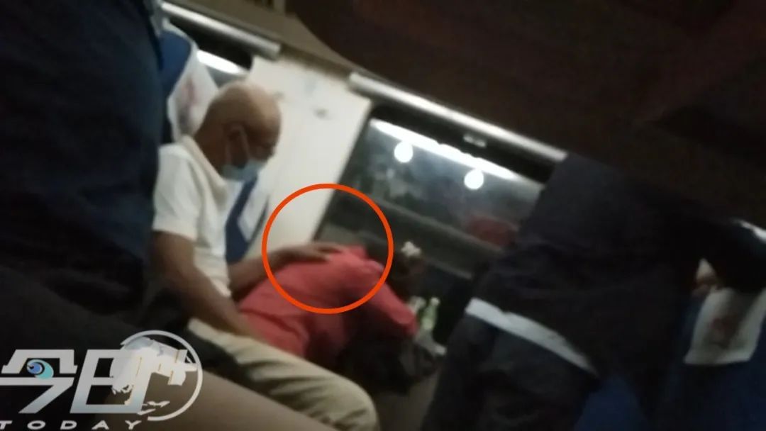 男子|恶心！男子列车上对女乘客动手动脚！被抓后还语出惊人……