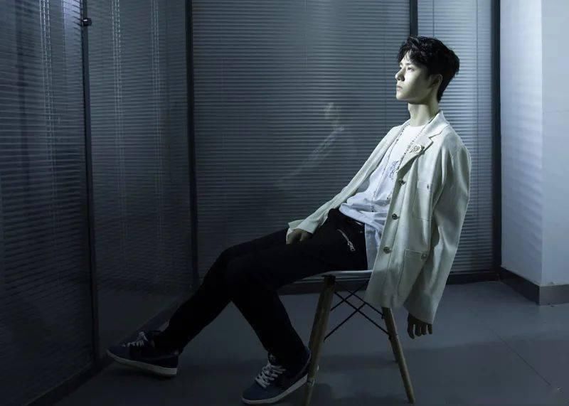  街舞|《这就是街舞》明星上脚谁最狠？王一博同款竟然有钱都买不到.