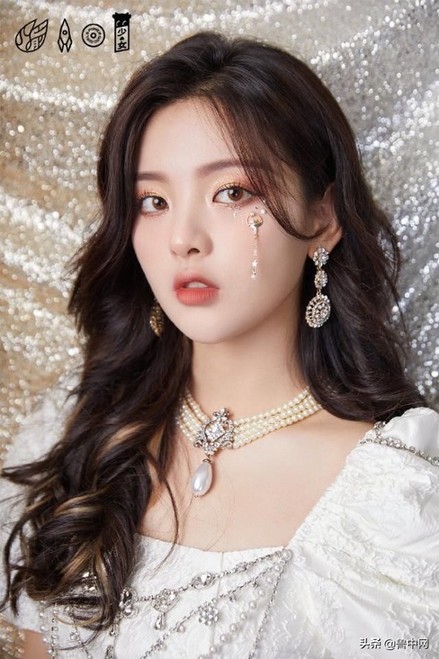  新造型|火箭少女101新造型曝光，你觉得谁的硬照最可？