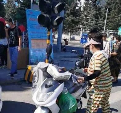 整治|牙克石交警动真格！整治行人、电动车交通违法......处罚+曝光！