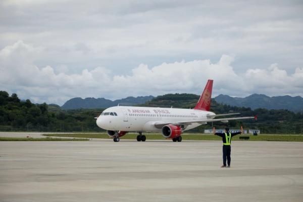  陇南|吉祥航空上海-陇南航线顺利开航