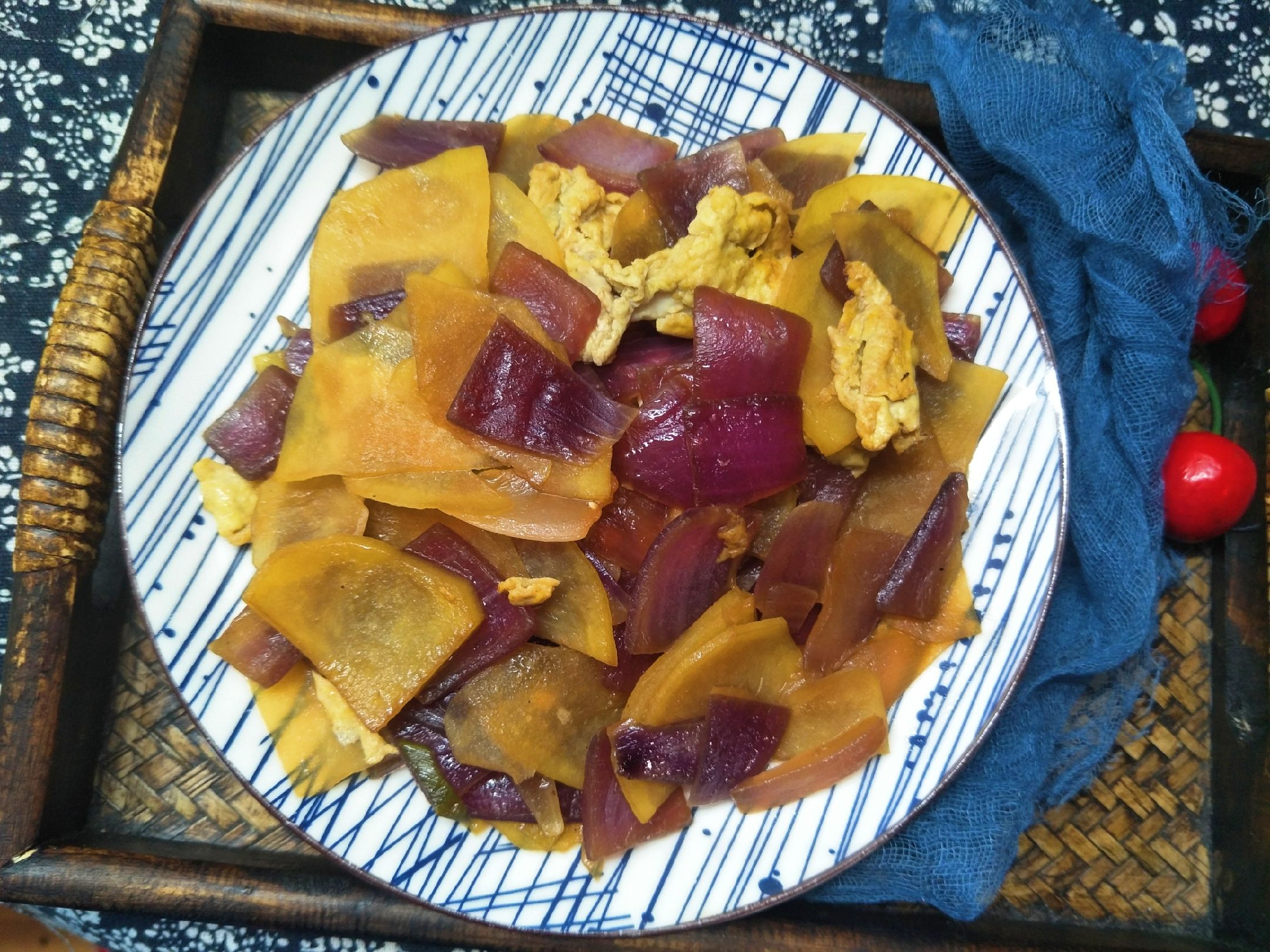  土豆片|秋天我最爱吃的1道菜，选用3样食材，简单烹饪5分钟，香气四溢