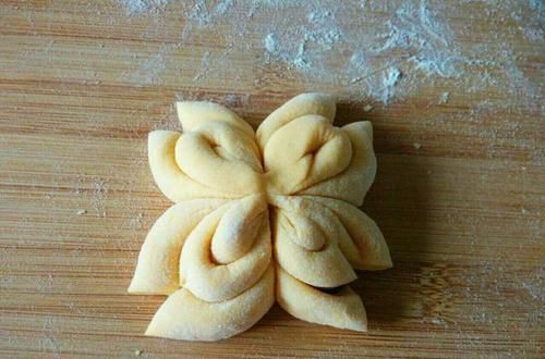  口感|吃了还想吃的南瓜馒头，外形好看口感软绵，做法还不难