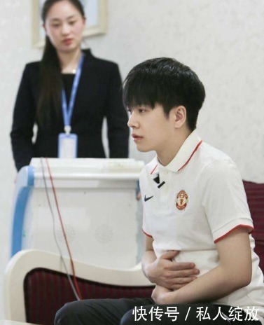  原因|武艺在节目中体验分娩阵痛，一个男生为何如此？原因是被她拒绝了