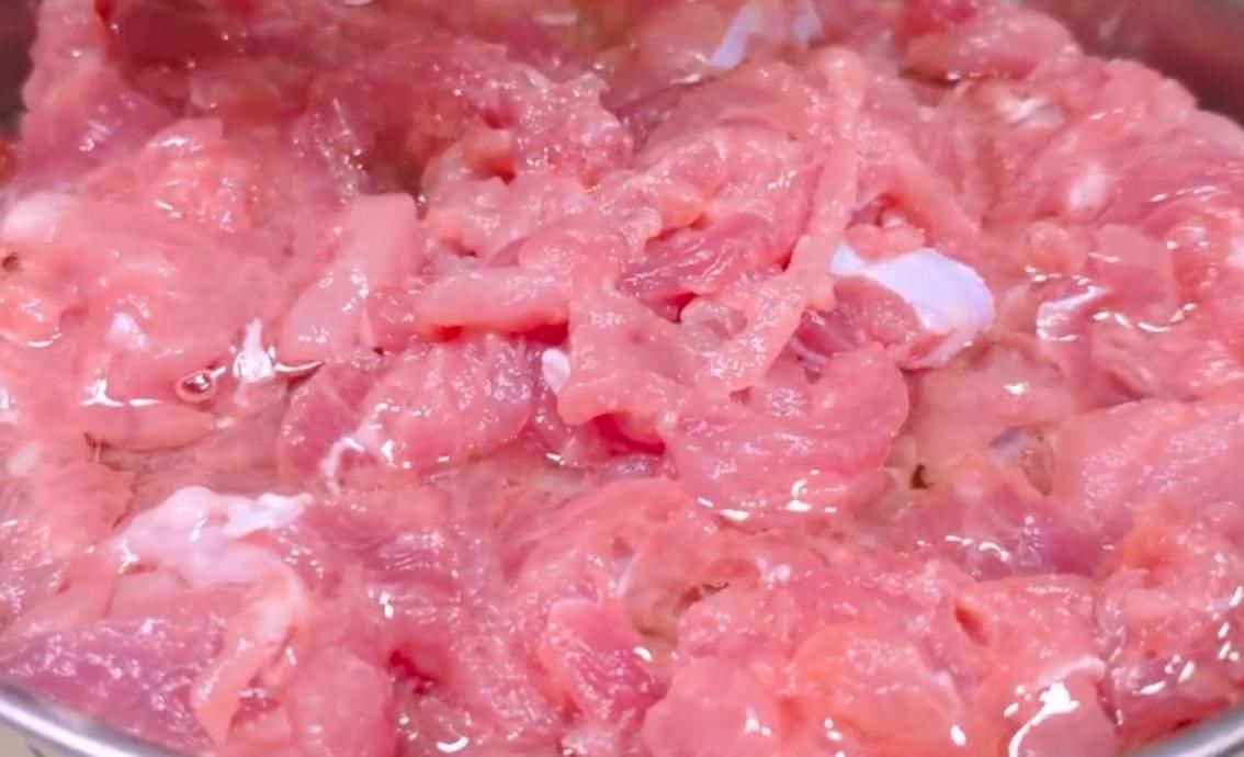 大人|1分钟学会经典下饭菜“雪菜炒毛豆”,鲜香美味,大人小孩都喜欢