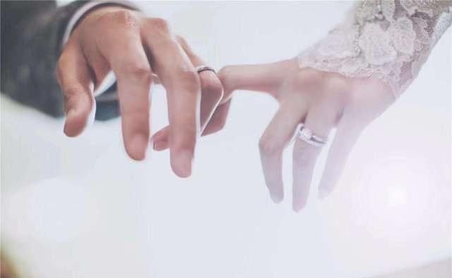  父母|32岁男子一天被逼相亲3次离家出走：该不该接受父母安排的相亲？