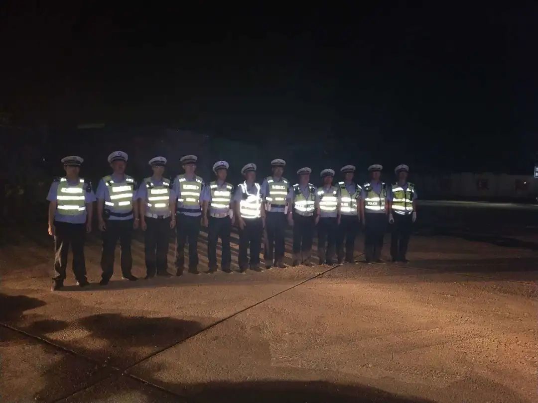 神威|交叉执法显神威，7小时查处严重超载货车18辆！