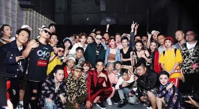  说唱歌手|说唱玩情怀，梦回炒面队， 《中国新说唱》那个夏天如何复制