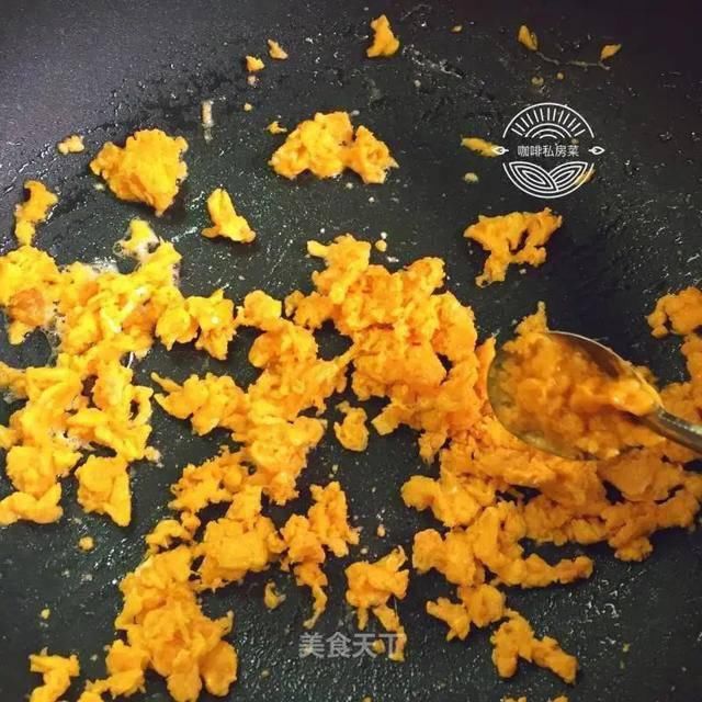  胜似|赛螃蟹：鸡蛋的神仙吃法，不是螃蟹胜似螃蟹