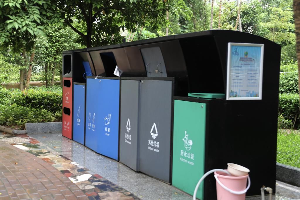 现场|小区垃圾分类怎么做?读特记者带你看“模范生”彩田村垃圾分类现场