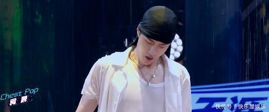  炫酷|王一博带伤上场，水中滑跪炫酷，张艺兴欢乐挑刺：一博没有脱衣服