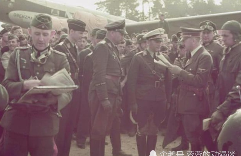 临死|5张历史照:墨索里尼直接被打成“猪头”,图5给临死的日本鬼子点了根烟!