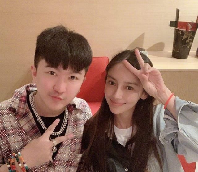  会很尴尬|奔跑吧4：黄龄惨遭张大大“咸猪手”，baby都吓到赶紧躲开？