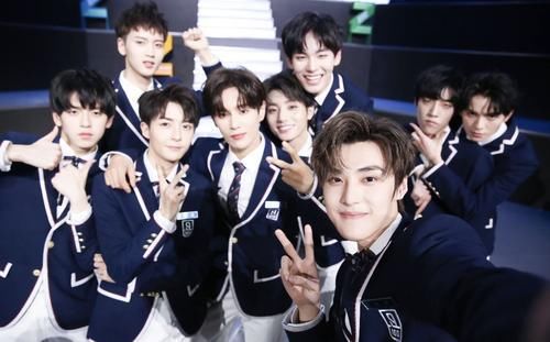  官博|UNINE出道一年没有水花，官博行程空空如也，小鲜肉们真的糊了？