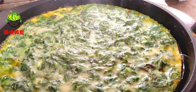  宝宝|几分钟就上桌的早餐饼，软中带脆解馋，营养全面，一家老小都爱吃