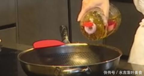 解馋|茄味油焖虾,用家常的做法,酸甜可口解馋又过瘾