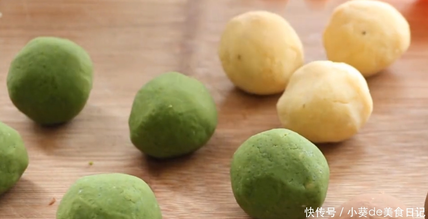 低油|绿豆糕简单做,低油低脂,绵软香糯,适合夏天吃的清热小点心