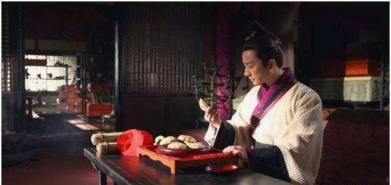 皇帝|皇帝不能生育，忠臣把怀孕的妻子送给皇帝，产生一成语流传至今