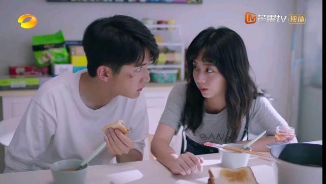 不冤|以家庭剧之名,行偶像之实,爆款《以家人之名》毁得一点不冤!