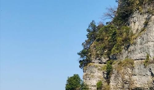  云海奇观|坐着电梯也能上的汉中龙头山究竟有啥美景？