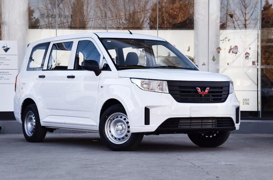  这车|这车火了！车长4米7，家用拉货两不误，跌至5.18万，开出去迷倒一片