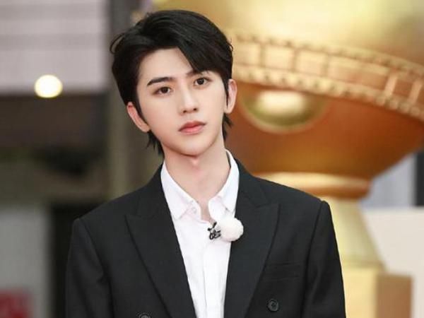  太皮|明星儿时趣事，王一博不吃饭，千玺感冒喝偏方，看到肖战：太皮了