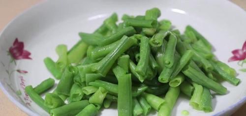  做法|麻酱豆角，做法简单，夏天必备凉菜