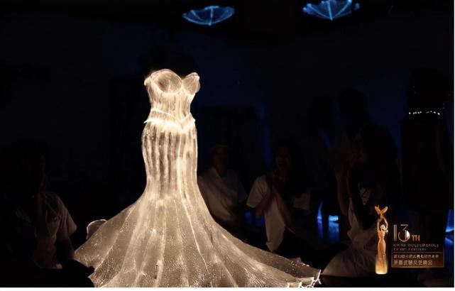  宋茜|金鹰女神宋茜骑虎难下，56％票数作假被剔除，赵丽颖却意外躺赢