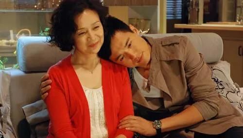 妈妈|我和男友要10万彩礼反被妈妈责怪：这样的男人没彩礼也嫁