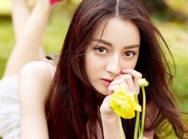  上半年|2020上半年娱乐明星商业价值榜易烊千玺、蔡徐坤仅排二三，第一竟是她