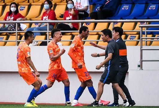  对手|首秀送对手三闷棍 谁能挡住鲁能的头球BUFF？