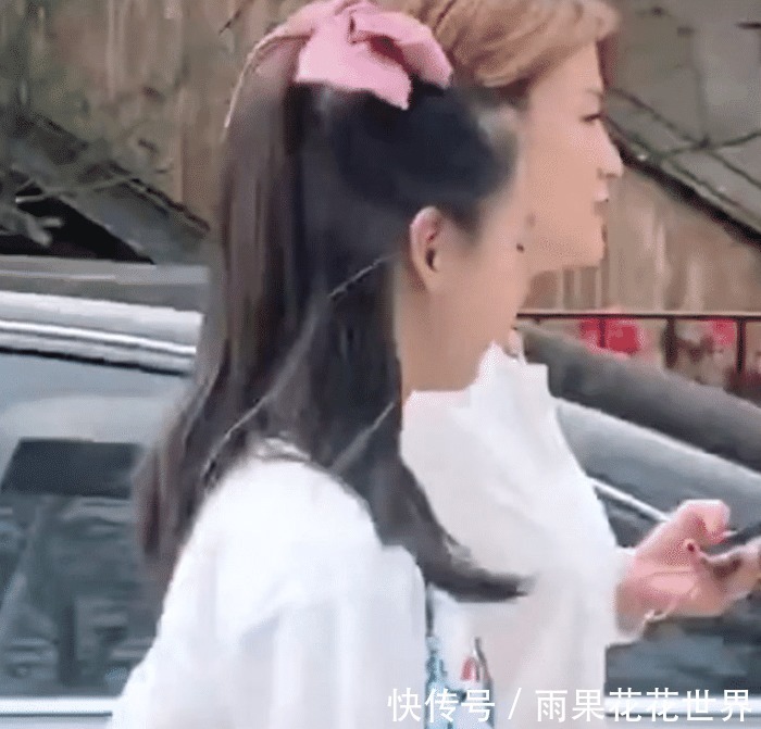 叶一茜|田亮女儿“抽条式”长大,12岁身高直逼1米7妈妈,五官越来越精致