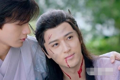  关系|《琉璃美人煞》亭奴和璇玑的关系？亭奴喜欢璇玑吗？