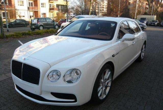  该车搭载|盘点港星曾志伟名下的豪车，个子虽然不高，豪车却不少