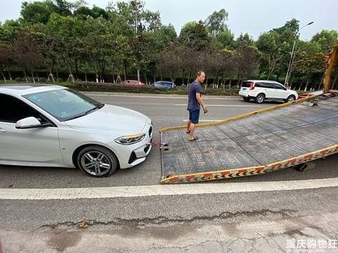 凌晨|凌晨2点女朋友开着车，发现胎压突然报警，吓得我酒都醒了