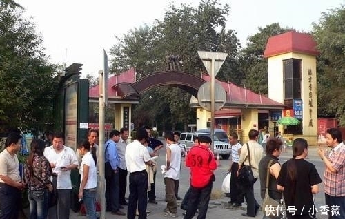  影视拍摄|横店20万临时演员现状：光棍的世界，懒汉的天堂，疯子的乐园