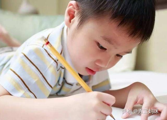  孩子|孩子到了年纪，家长就应该大方给零花钱，否则娃容易养成坏习惯