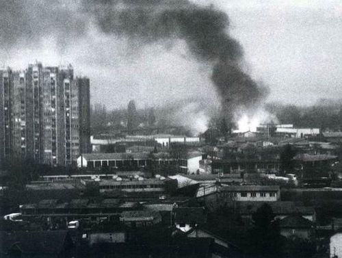 打不着|德国发动对南斯拉夫的空袭，南斯拉夫的防空武器为何打不着飞机？