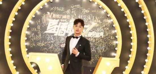  李白|千万级别主播尘埃落定！国服最强李白剑仙入驻虎牙