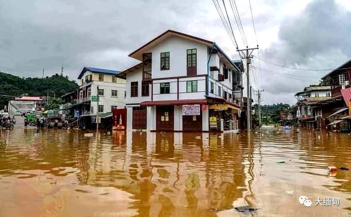  水淹|克钦邦帕敢遭水淹，一名4岁女孩失踪