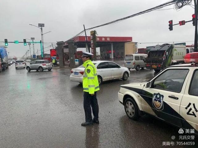 来临|【超载违法】记3分，罚款200元！双节来临元氏交警严查超载等违法行为！