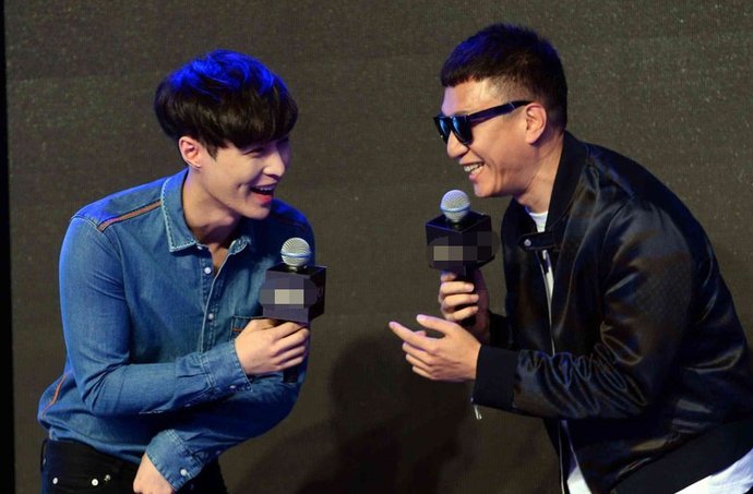 故意|《街舞3》空降神秘嘉宾,对方来头太大,张艺兴故意使坏该挨打?