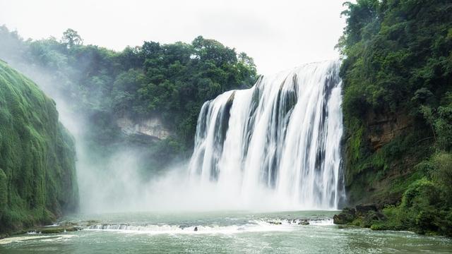  游历|黄果树瀑布出名始于明代旅行家徐霞客，经过历代名人的游历、传播