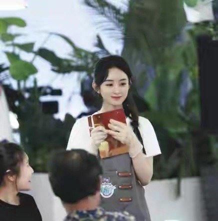  气愤|气愤！湖南卫视又又又随意剪辑了，赵丽颖遭了殃