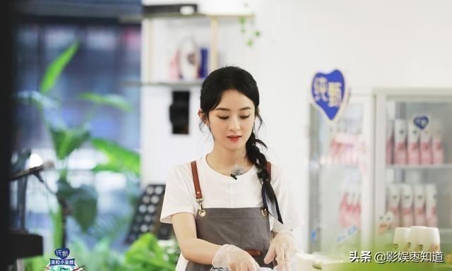  吃饭|《中餐厅》赵丽颖吃饭翻菜，甩脸离席引热议，粉丝质疑遭恶意剪辑