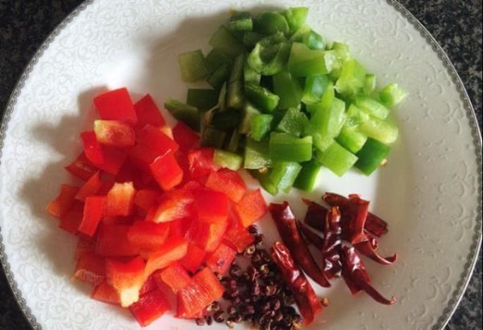 鸡膝骨|一只鸡只有2个,便宜又好吃,下酒的不二之选,你知道叫什么吗?