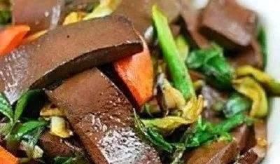 芝士|竹笋炒肉,胡萝卜炒鸭血,芝士虾球,焦烧肉条的做法