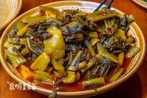 排队|昆明排队三十年老店,15张桌子,“镇店之宝”每天卖半吨