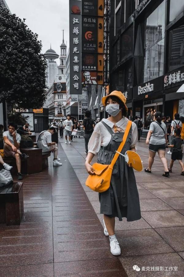 理光|从"新天地"到"新世界" 理光 GR3 的街头日记