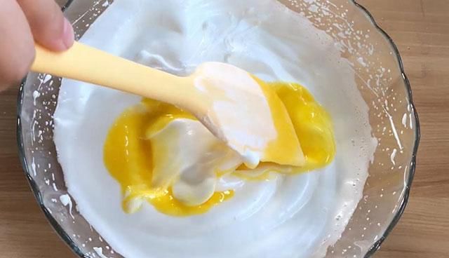 酥松|简单又美味的小零食,鞋底糕,酥松细腻,奶味浓郁,好吃无添加